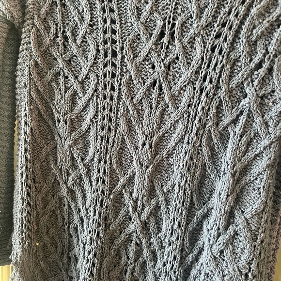 ✨FREE PEOPLE DISTRESSED SWEATER - Picture 4 of 4